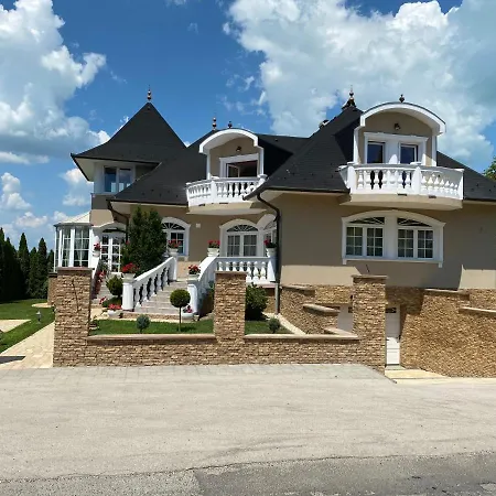 Panka Vendeghaz Emeleti Apartment Balatonboglár Exterior photo